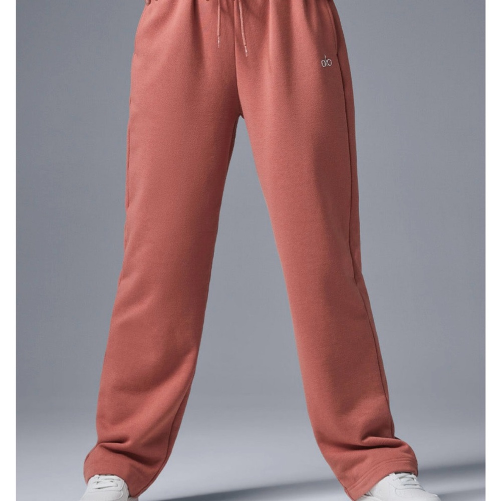 Alo Yoga Sweatpants & Hooded Sweatshirt
